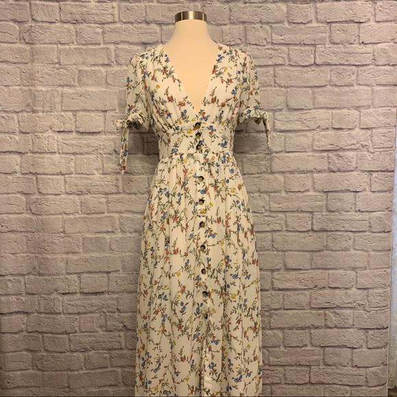 🎉HP🎉 Lost In Lunar Floral Button Front Dress - Picture 2 of 16